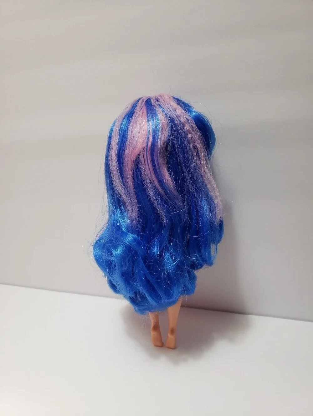 L.O.L. SURPRISE! O.M.G Queens Prism Fashion Doll (NUDE)